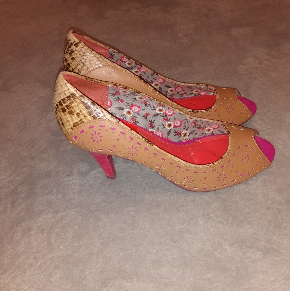 Poetic License of London peep Toe Heels size 41
